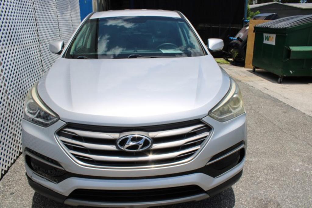 2017 Hyundai Santa FE Sport - $13,988