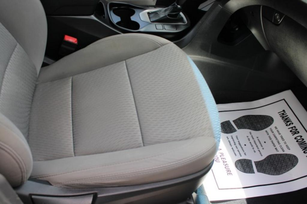 2017 Hyundai Santa FE Sport - $13,988