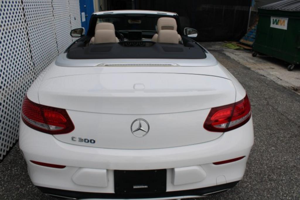 2017 Mercedes-Benz C300 - $24,988