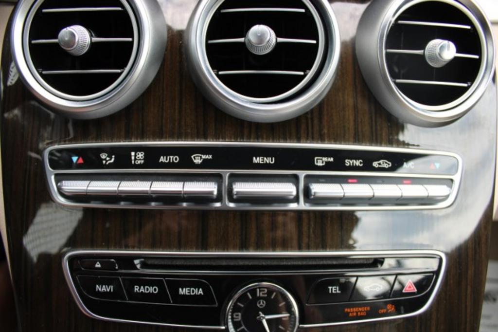 2017 Mercedes-Benz C300 - $24,988