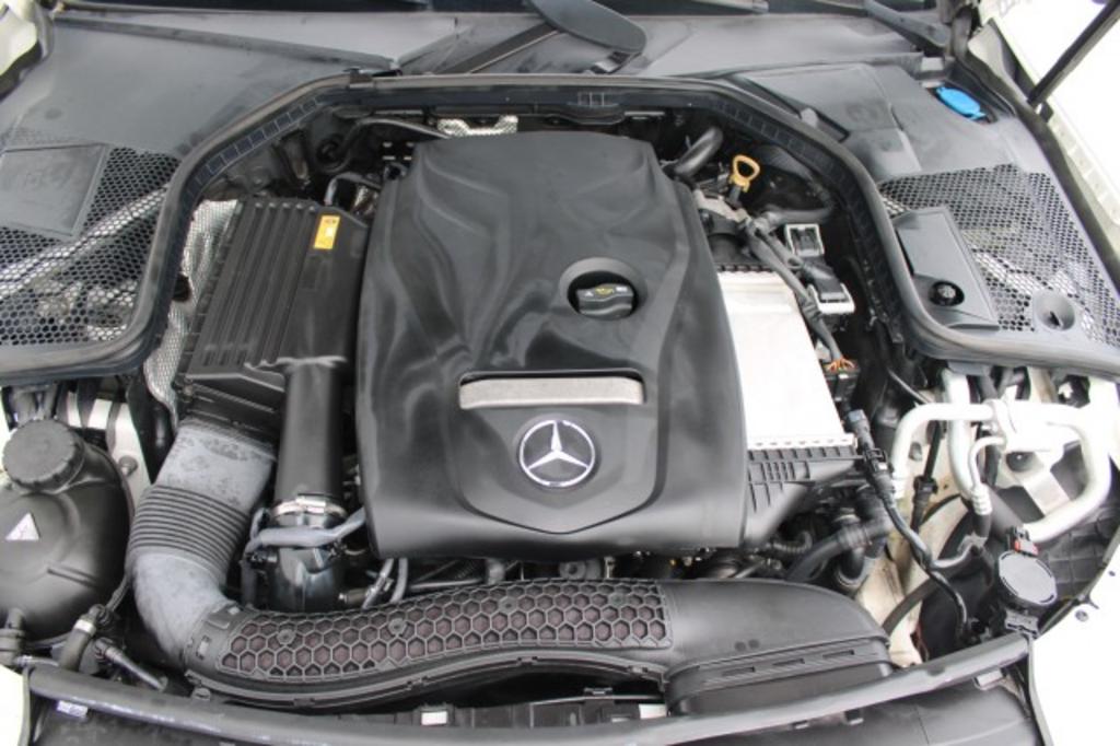 2017 Mercedes-Benz C300 - $24,988