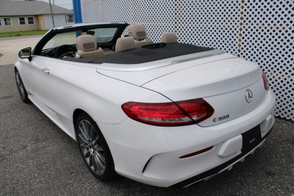 2017 Mercedes-Benz C300 - $24,988