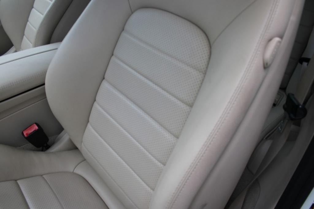 2017 Mercedes-Benz C300 - $24,988