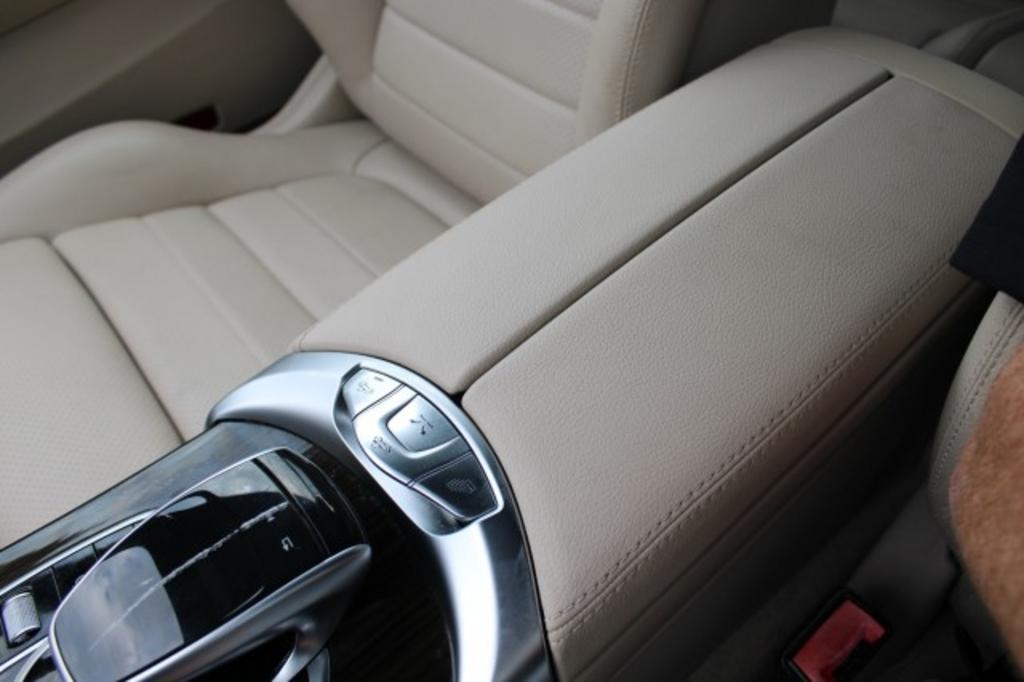 2017 Mercedes-Benz C300 - $24,988