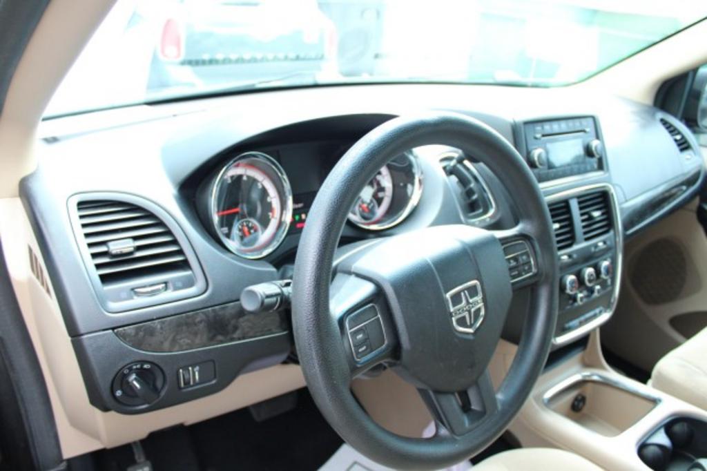 2015 Dodge Grand Caravan - $7,988