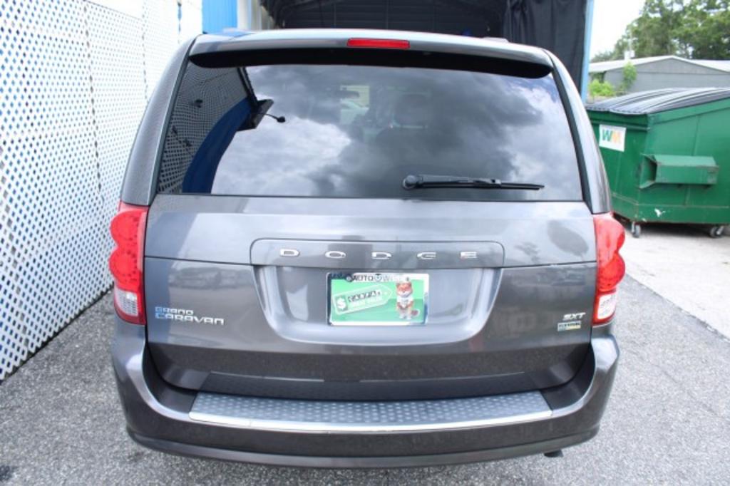 2015 Dodge Grand Caravan - $7,988
