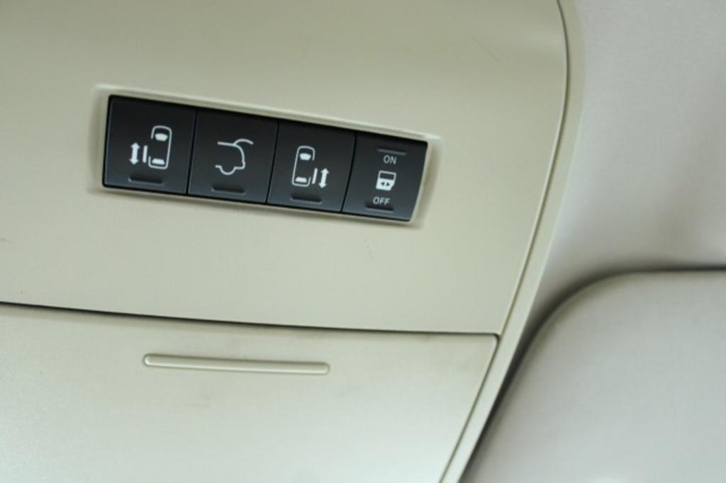 2015 Dodge Grand Caravan - $7,988
