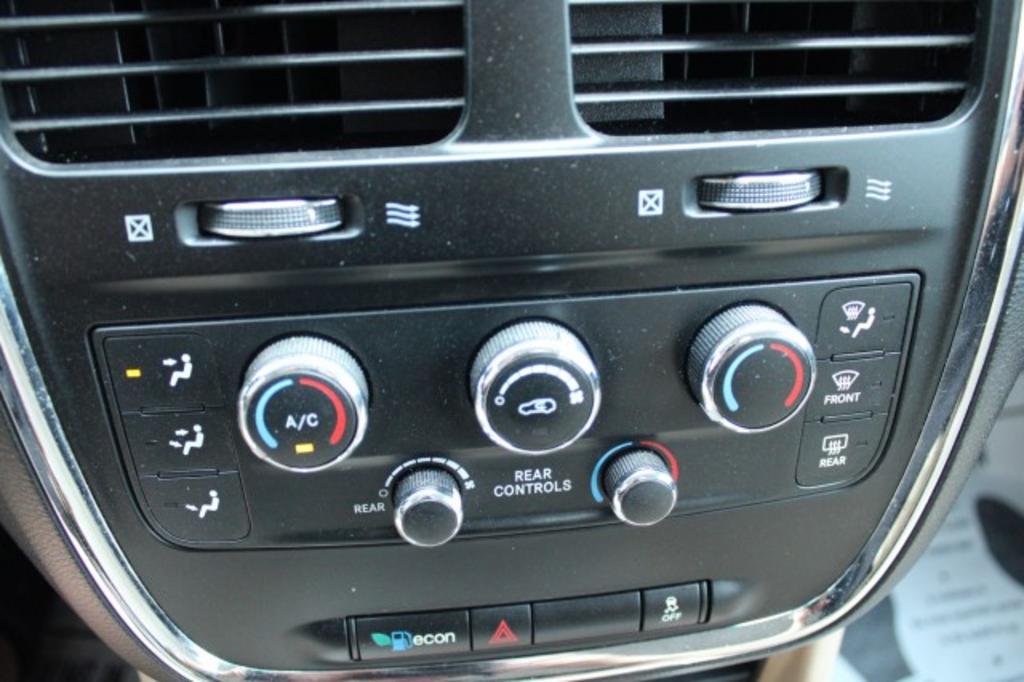 2015 Dodge Grand Caravan - $7,988