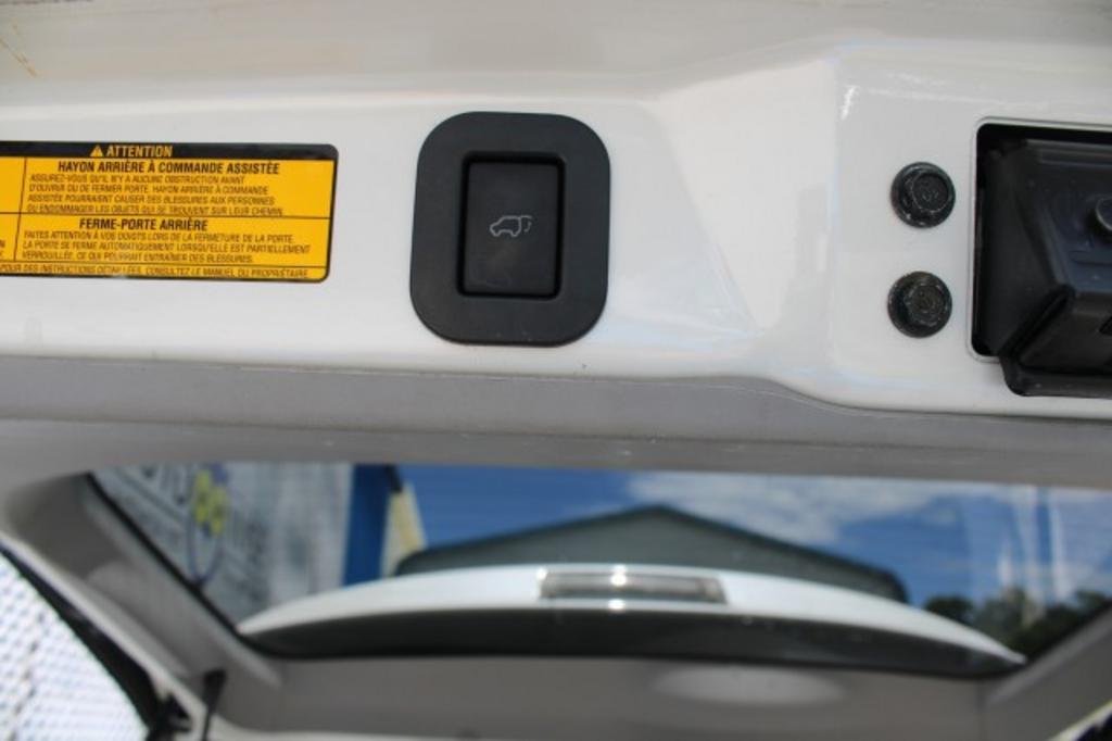 2015 Toyota Sienna - $20,988