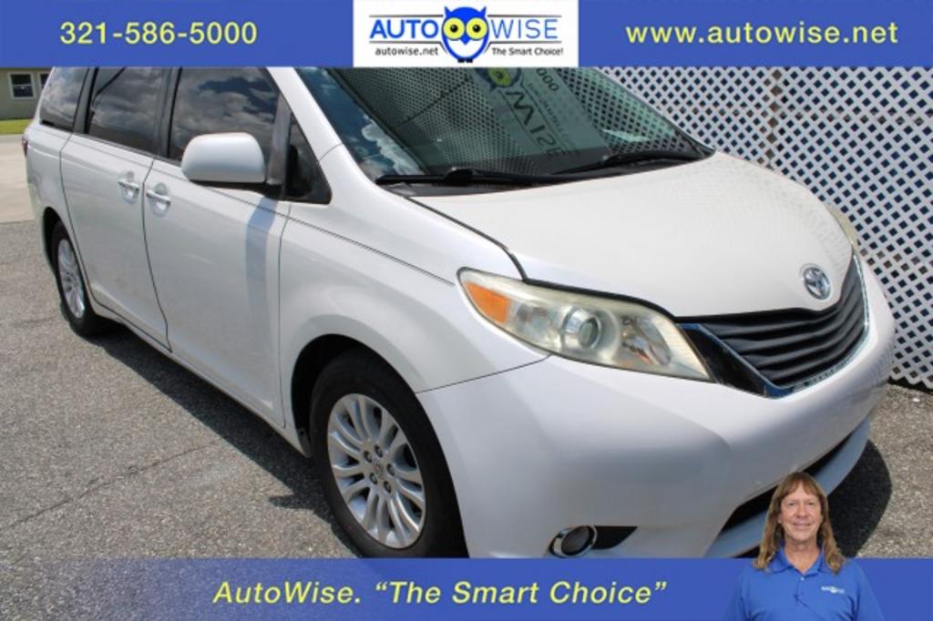 2015 Toyota Sienna - $20,988