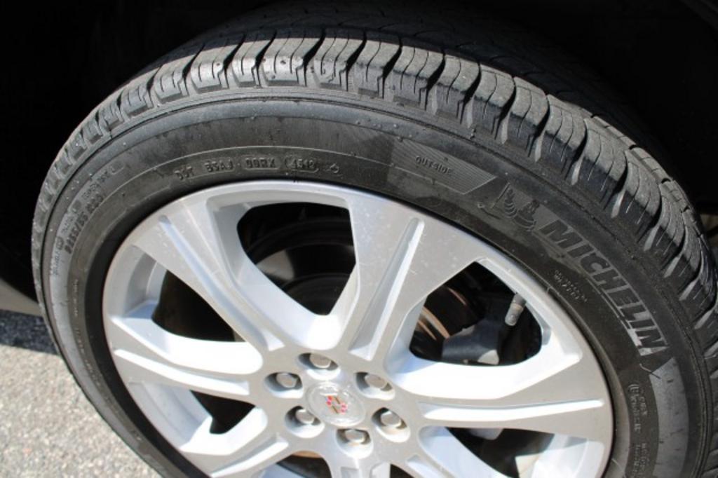 2015 Cadillac SRX Premium photo