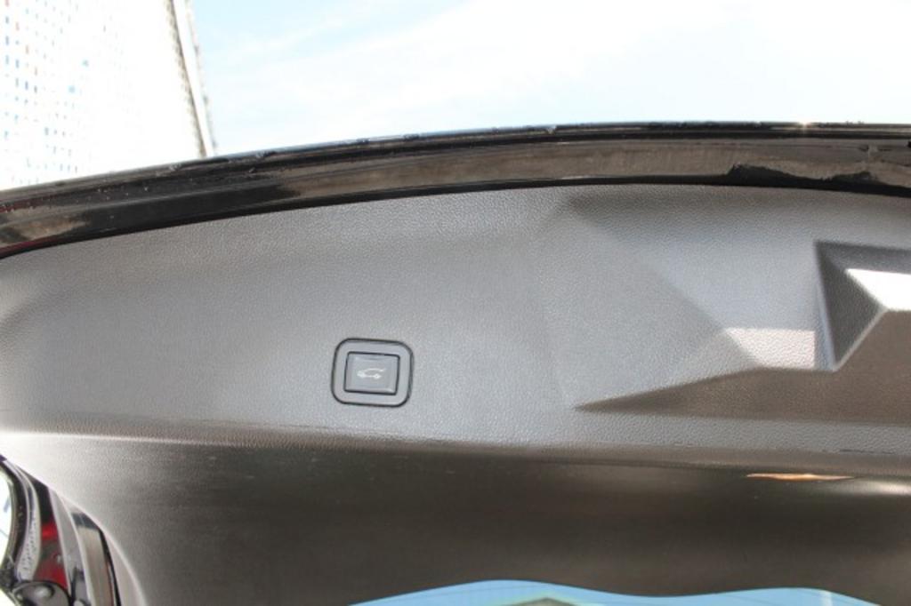 2015 Cadillac SRX Premium photo