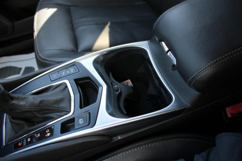 2015 Cadillac SRX Premium photo