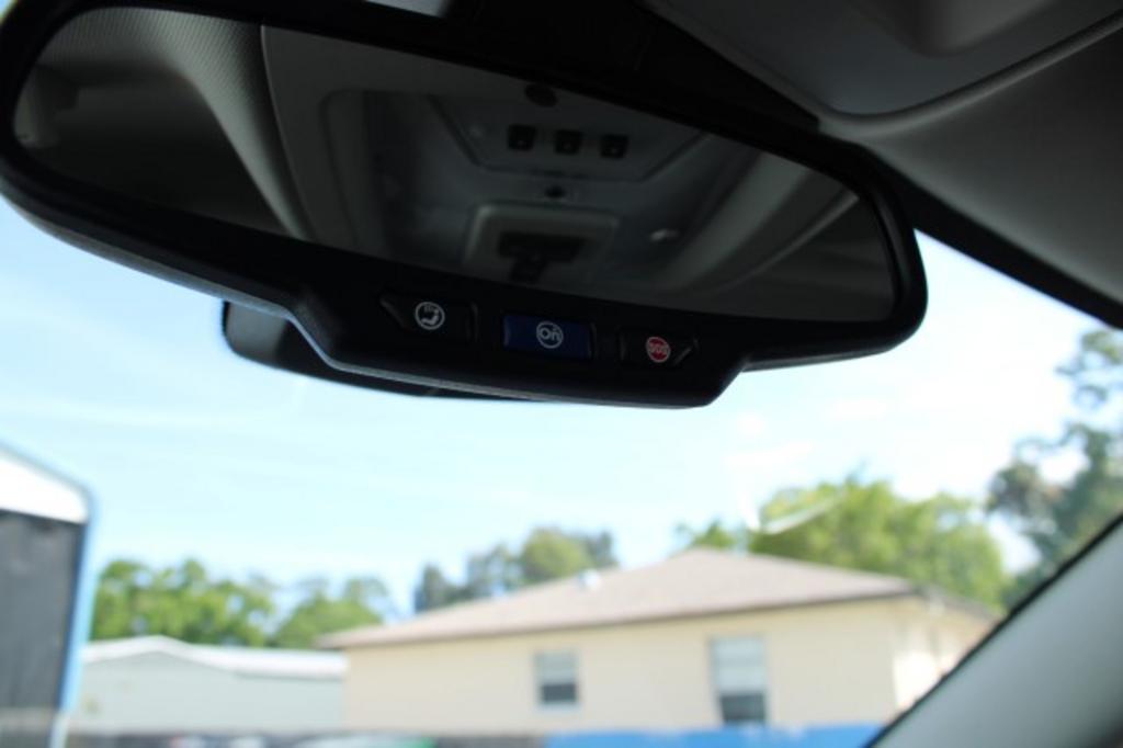 2015 Cadillac SRX Premium photo