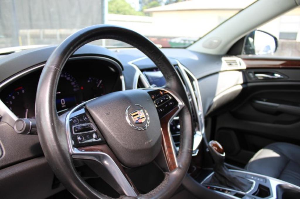 2015 Cadillac SRX Premium photo