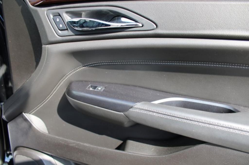 2015 Cadillac SRX Premium photo