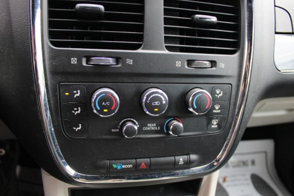 2017 Dodge Grand Caravan - $16,388