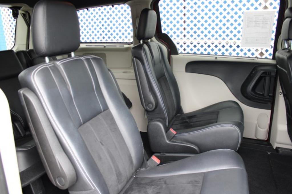 2017 Dodge Grand Caravan - $16,388