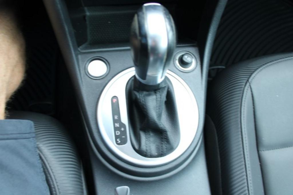 2016 Volkswagen Beetle - $18,807