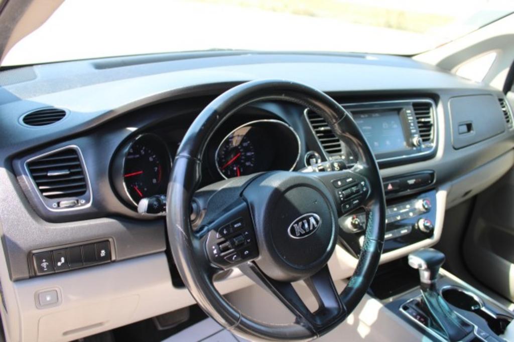 2021 Kia Sedona - $17,577