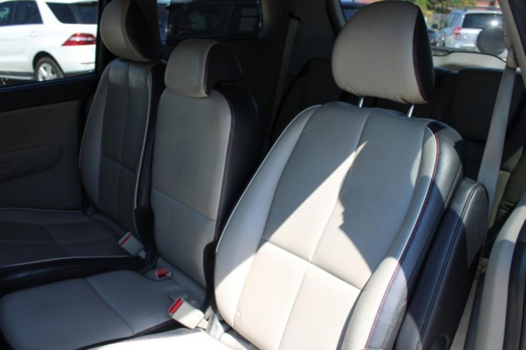 2021 Kia Sedona - $17,577