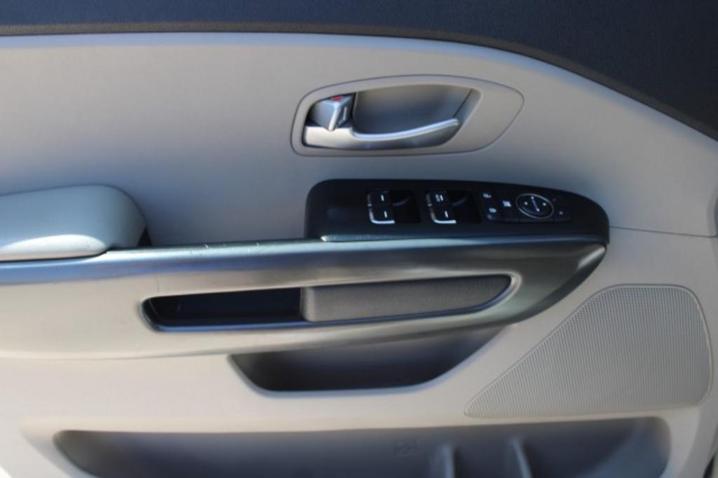 2021 Kia Sedona - $17,577