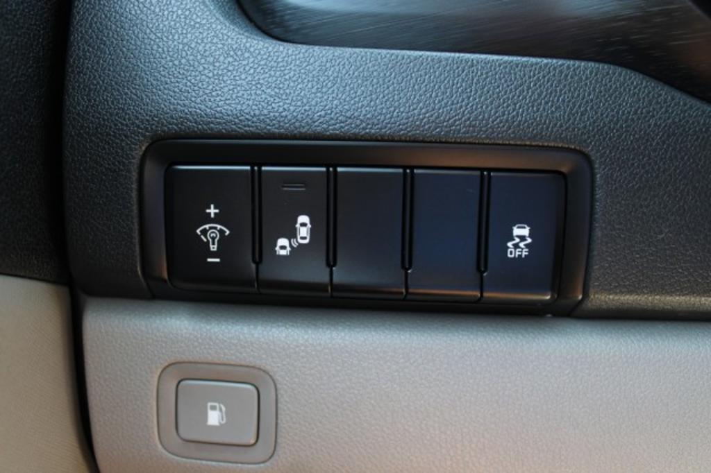 2021 Kia Sedona - $17,577