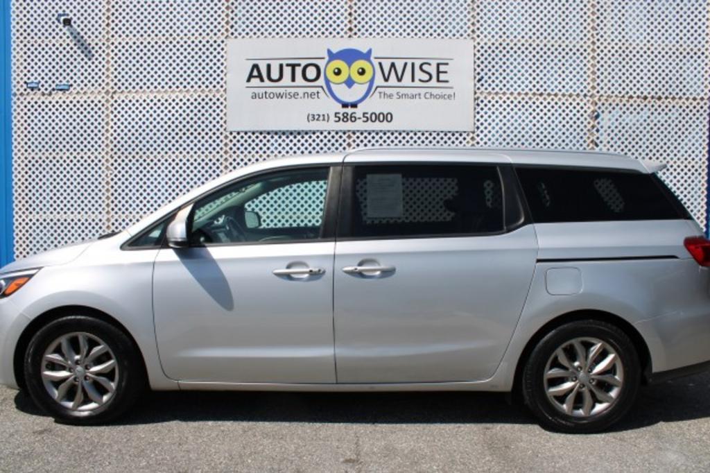 2021 Kia Sedona - $17,577