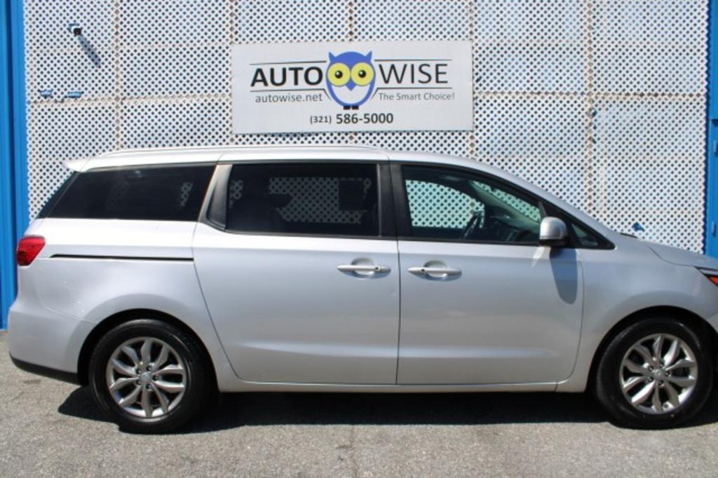 2021 Kia Sedona - $17,577