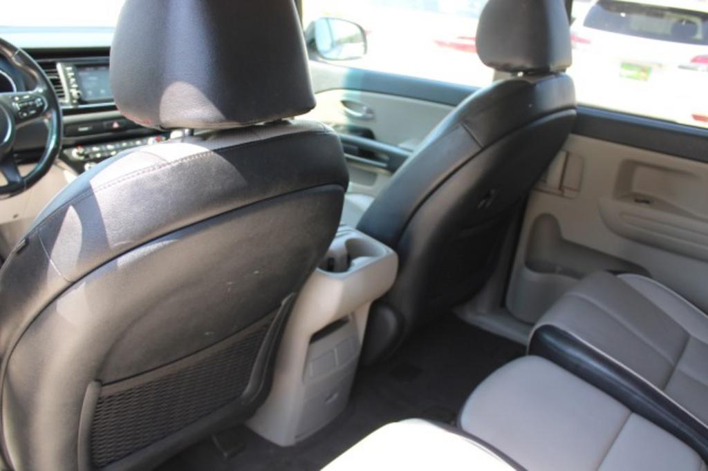 2021 Kia Sedona - $17,577
