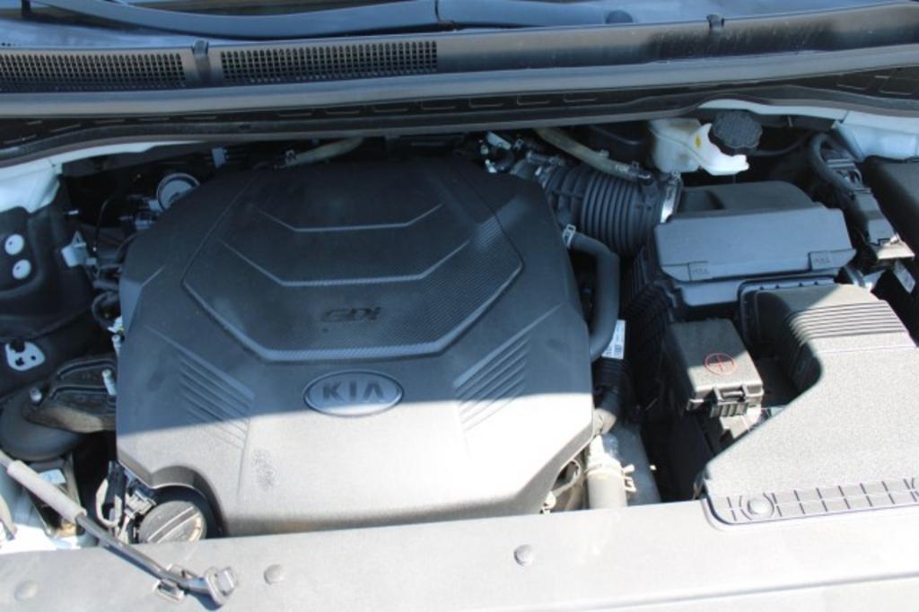2021 Kia Sedona - $17,577