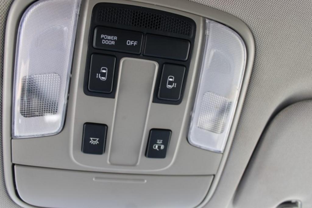 2021 Kia Sedona - $17,577