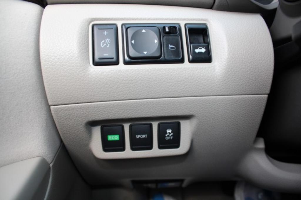 2013 Nissan Sentra - $6,988