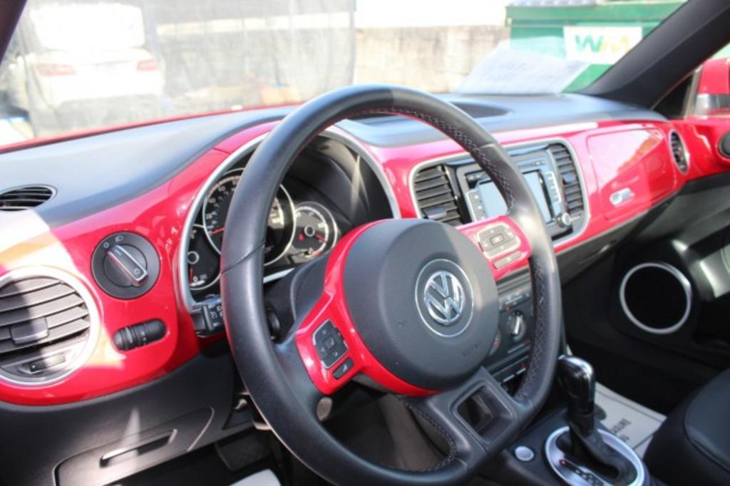 2013 Volkswagen Beetle - $15,988