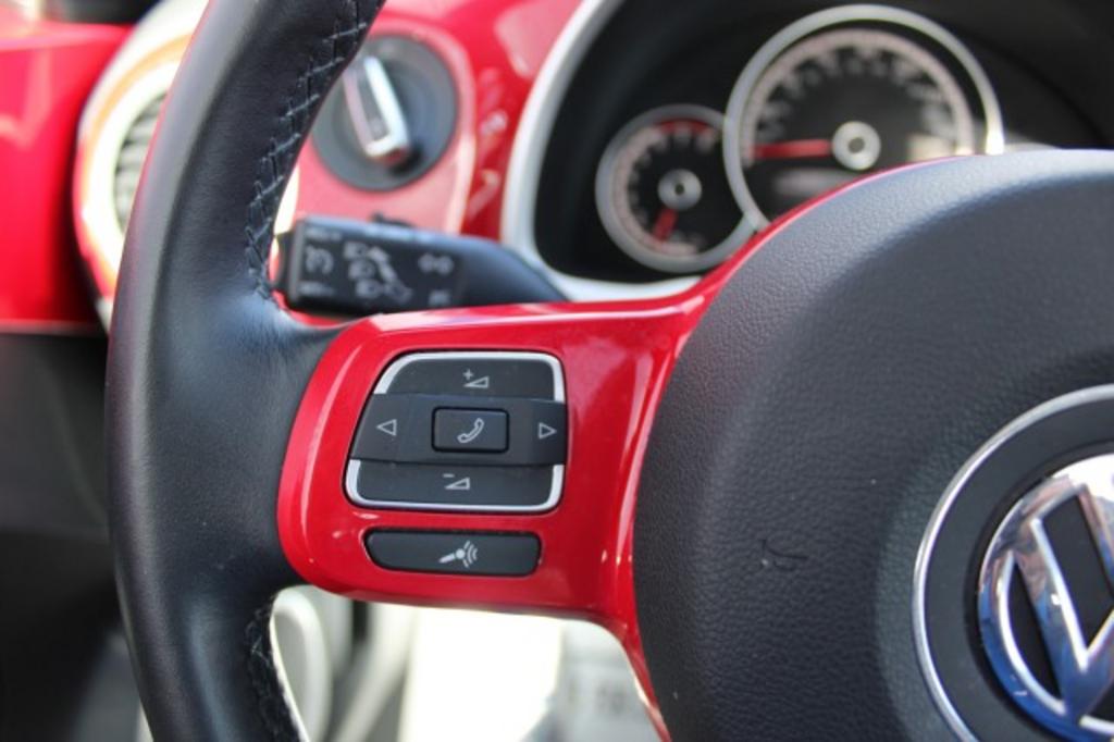 2013 Volkswagen Beetle - $15,988