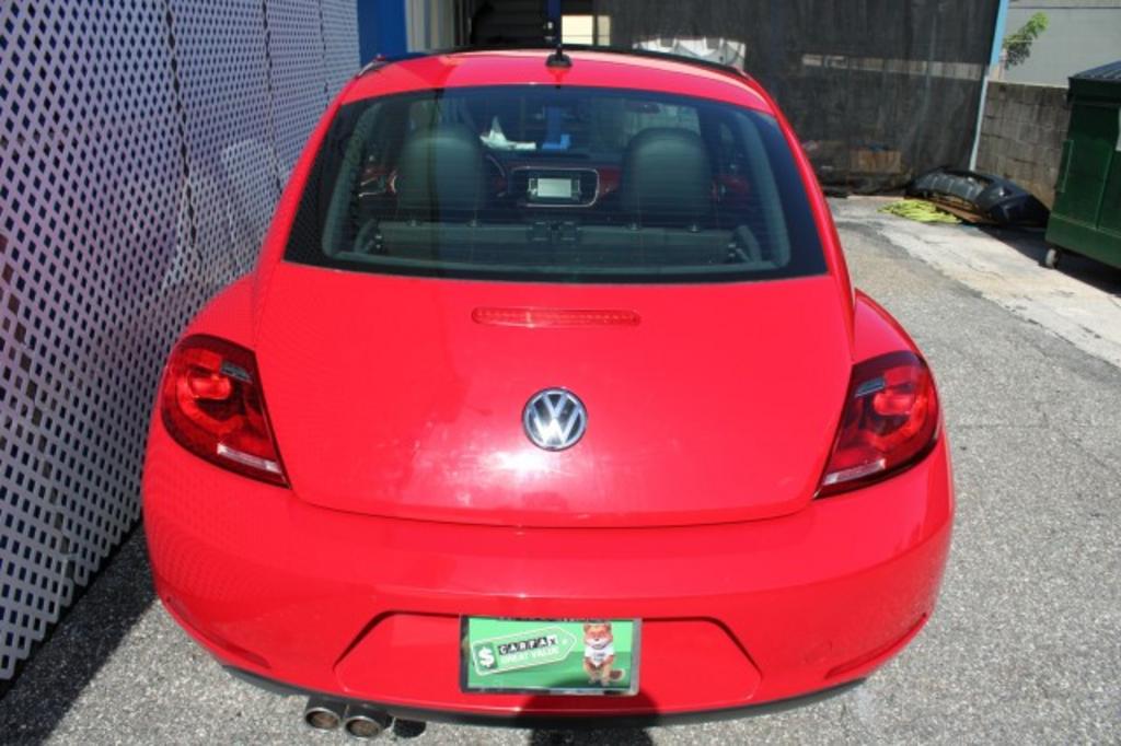 2013 Volkswagen Beetle - $15,988