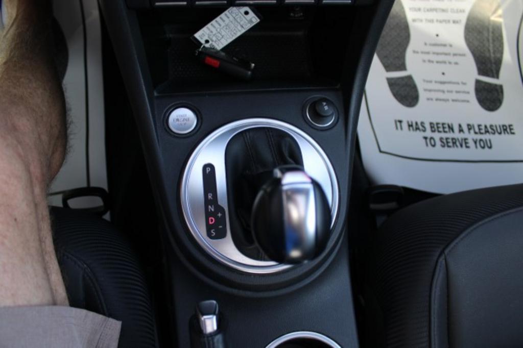 2013 Volkswagen Beetle - $15,988