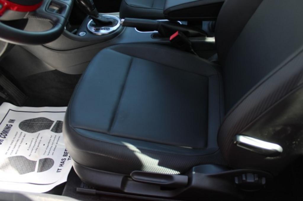 2013 Volkswagen Beetle - $15,988