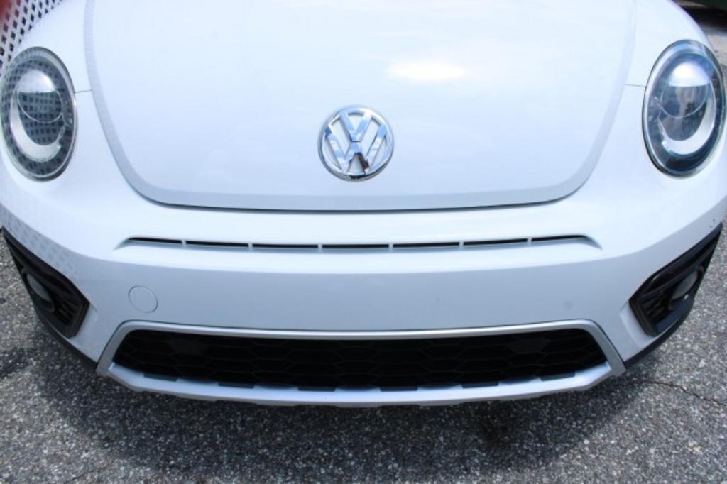 2018 Volkswagen Beetle - $25,988