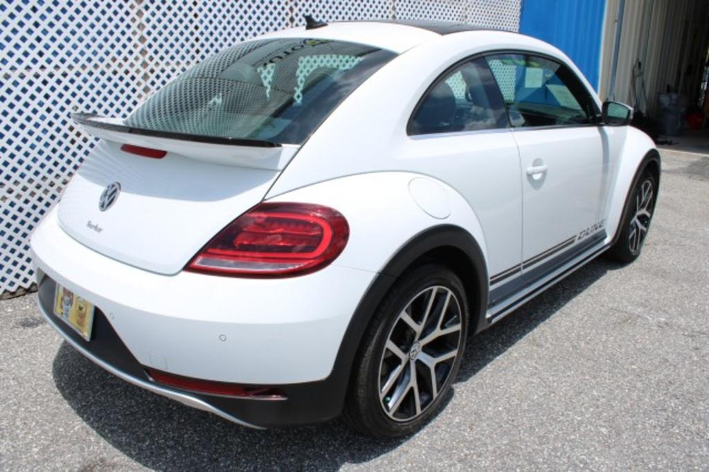 2018 Volkswagen Beetle - $25,988