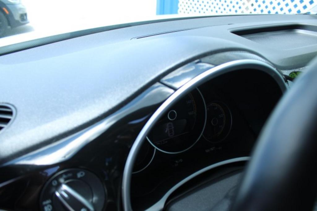 2018 Volkswagen Beetle - $25,988