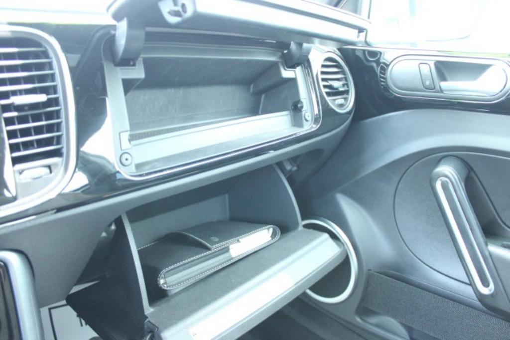 2018 Volkswagen Beetle - $25,988