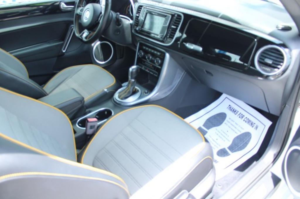 2018 Volkswagen Beetle - $25,988