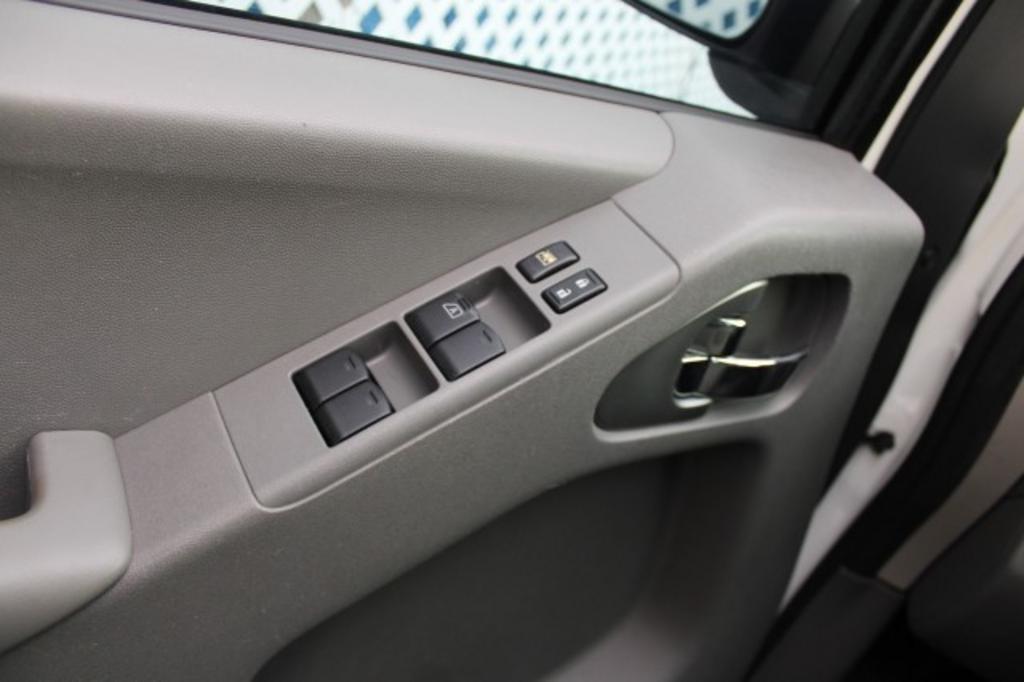 2015 Nissan Frontier - $16,988