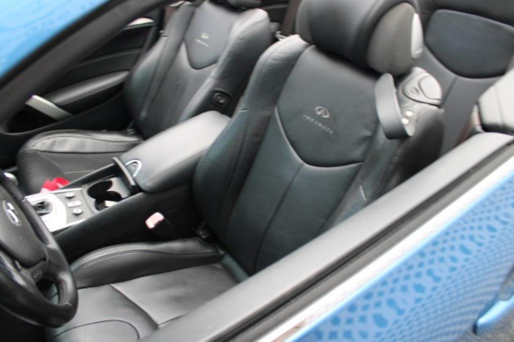2013 Infiniti Legend photo