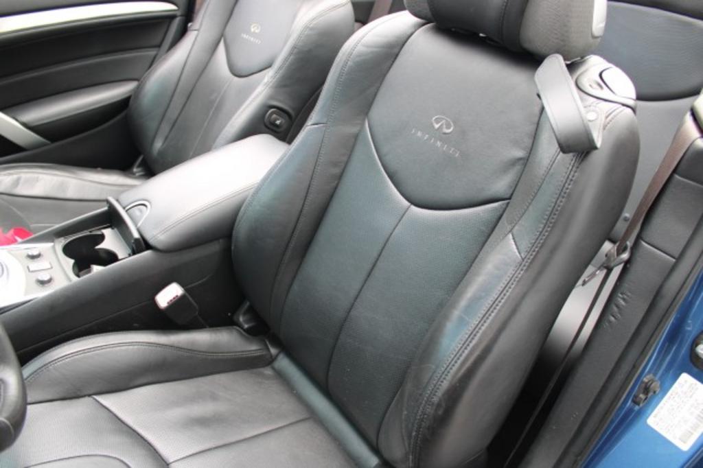 2013 Infiniti Legend photo