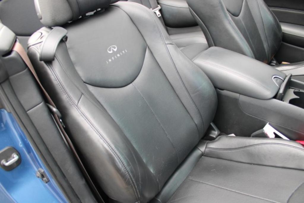 2013 Infiniti Legend photo