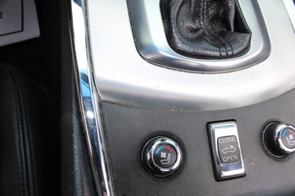 2013 Infiniti Legend photo