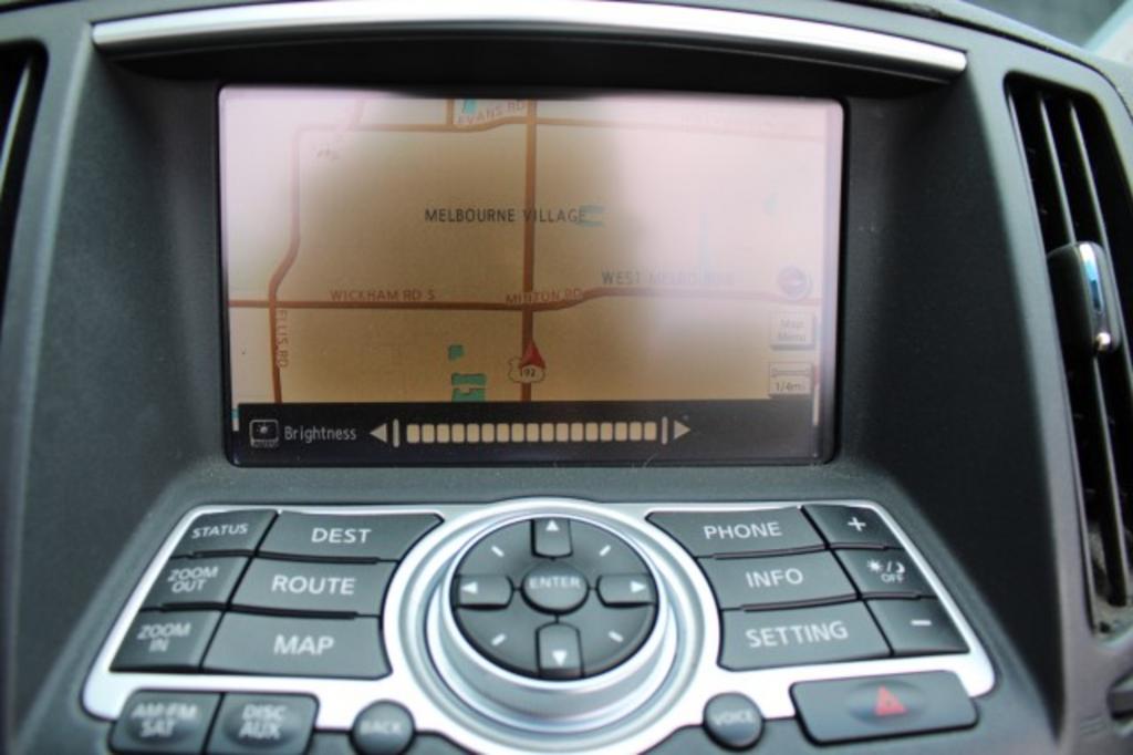2013 Infiniti Legend photo