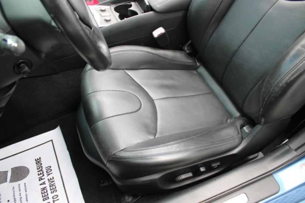 2013 Infiniti Legend photo